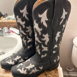 Black and Silver Western Boots